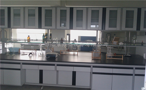 實(shí)驗(yàn)臺(tái)