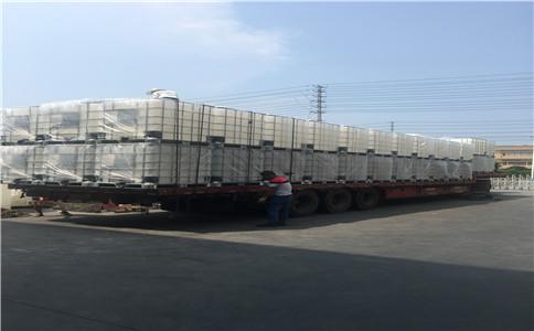 噸桶裝車現(xiàn)場實拍三