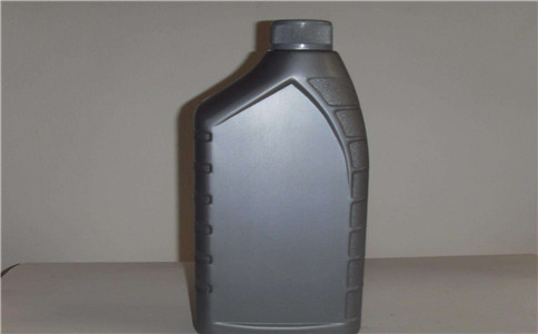 成都噸桶廠家為您介紹在選購(gòu)機(jī)油桶時(shí)需要注意哪些事項(xiàng)