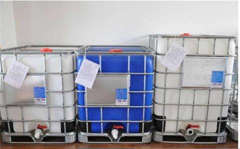 成都新噸桶廠家淺析導(dǎo)致集裝桶變薄的原因有哪些