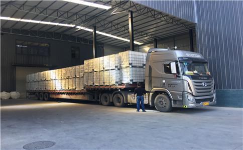 噸桶裝車現(xiàn)場圖二