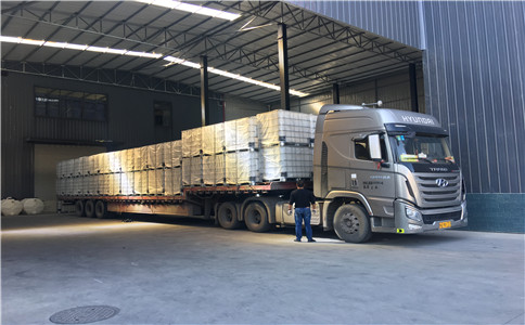 噸桶裝車現(xiàn)場圖二